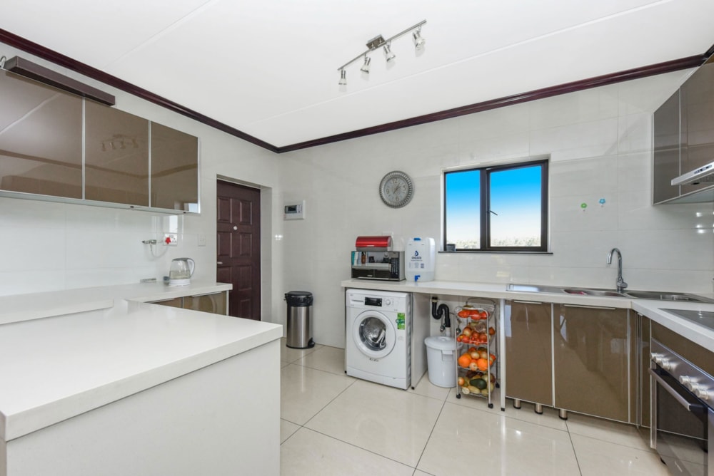 Apartment for sale in Fourways Area - FW1706503 Apartment for sale in Fourways Area - FW1706503