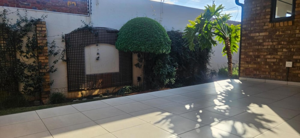 Townhouse let in New Redruth - 1GV1707382