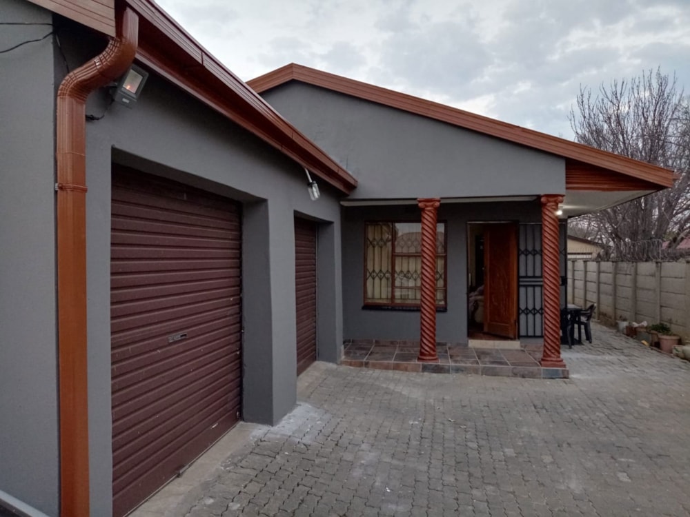 House for sale in Universitas - 1BX1709637