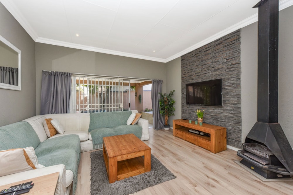 House sold in Paulshof - FW1707970 House sold in Paulshof - FW1707970