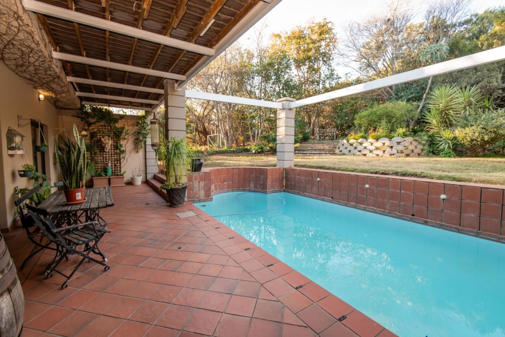 Double-storey house for sale in Westdene, Bloemfontein - 1BX1707556 Double-storey house for sale in Westdene, Bloemfontein - 1BX1707556