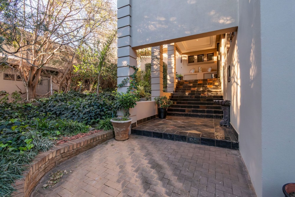 Double-storey house for sale in Westdene, Bloemfontein - 1BX1707556 Double-storey house for sale in Westdene, Bloemfontein - 1BX1707556