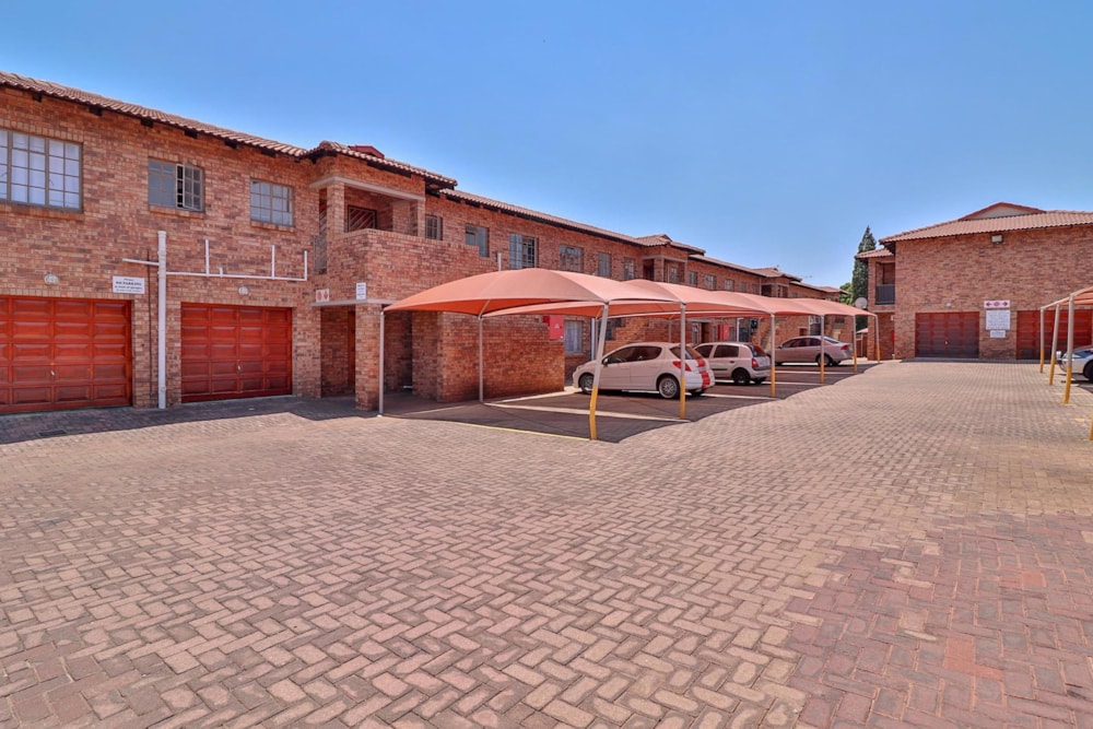 Apartment for sale in New Redruth - 1GV1702707