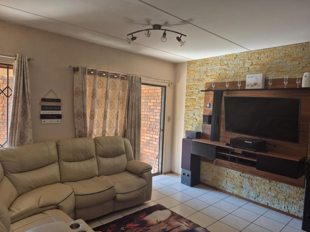 Apartment for sale in Mondeor - 1GV1709506 Apartment for sale in Mondeor - 1GV1709506