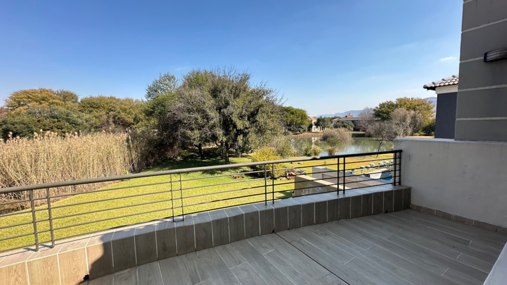 House for sale in Westlake, Hartbeespoort - 1HR1706170