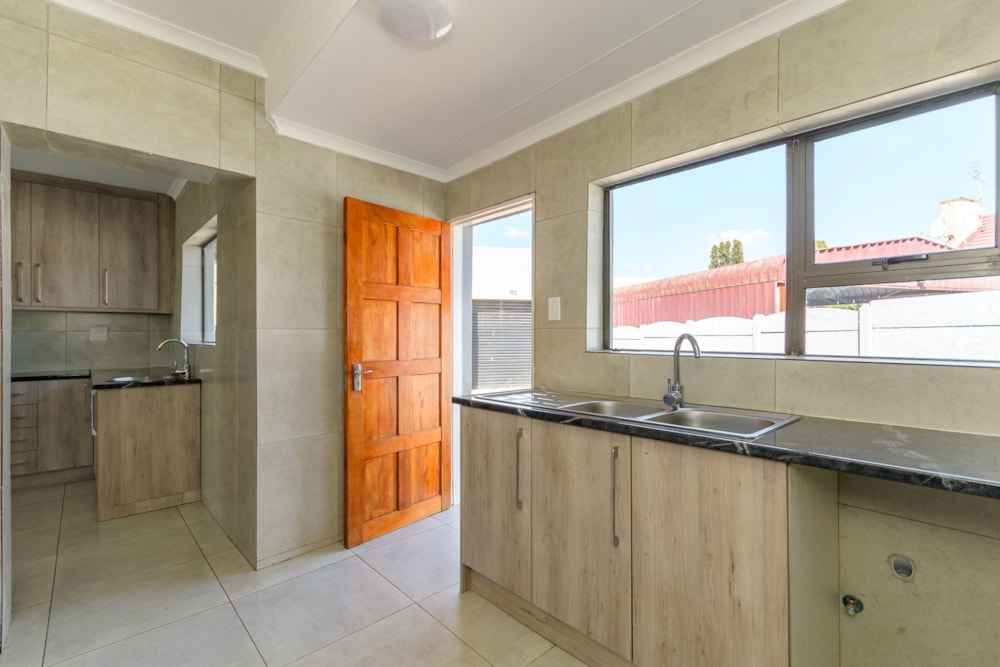 House for sale in Birch Acres - KTP1707489 House for sale in Birch Acres - KTP1707489