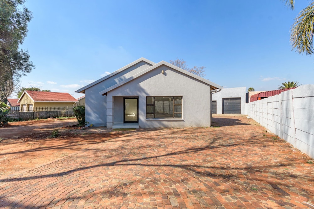 House for sale in Birch Acres - KTP1707489 House for sale in Birch Acres - KTP1707489