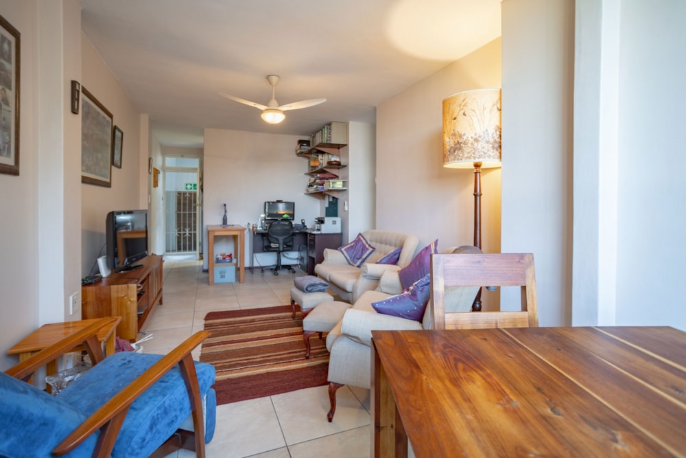 Apartment sold in Glenwood, Durban - 1DA1708128 Apartment sold in Glenwood, Durban - 1DA1708128