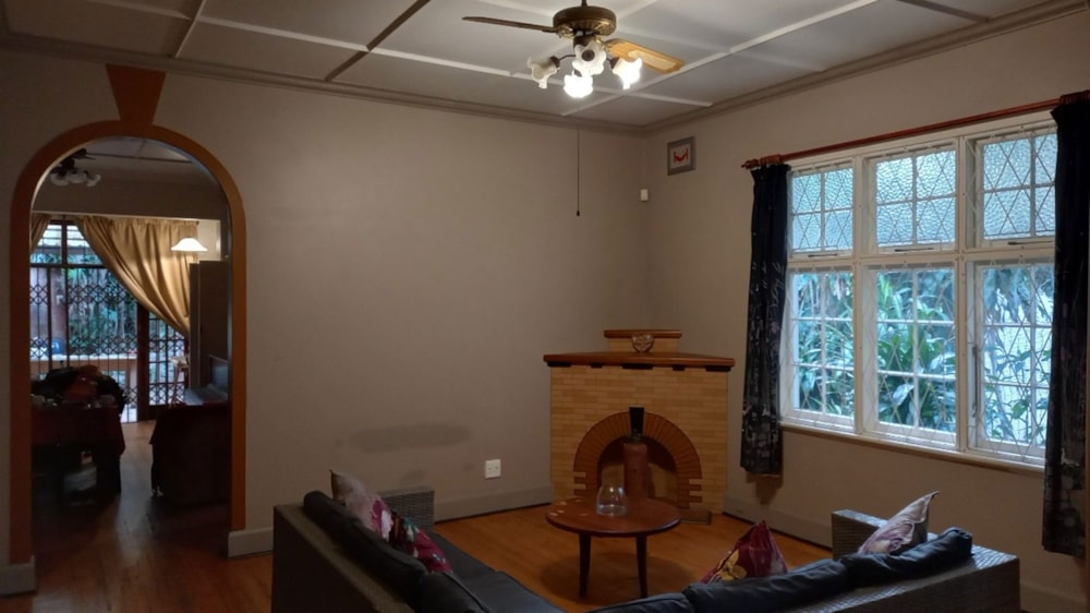 House for sale in Manor Gardens - 1DA1696282 House for sale in Manor Gardens - 1DA1696282