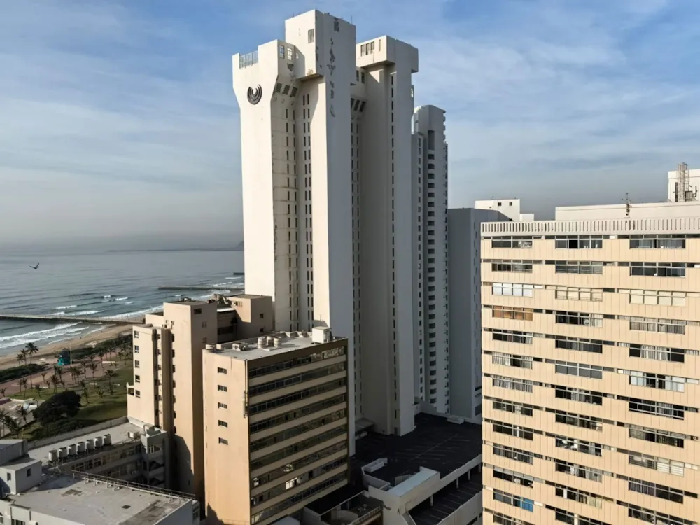 Apartment for sale in North Beach Durban - 1DA1708268 Apartment for sale in North Beach Durban - 1DA1708268