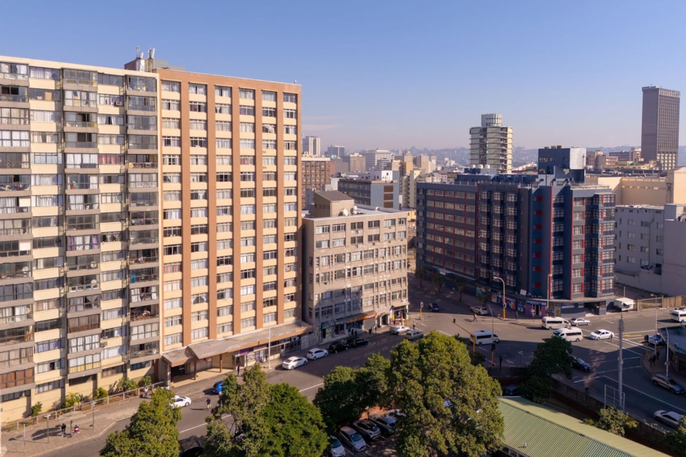 Studio apartment for sale in South Beach Durban - 1DA1708120 Studio apartment for sale in South Beach Durban - 1DA1708120