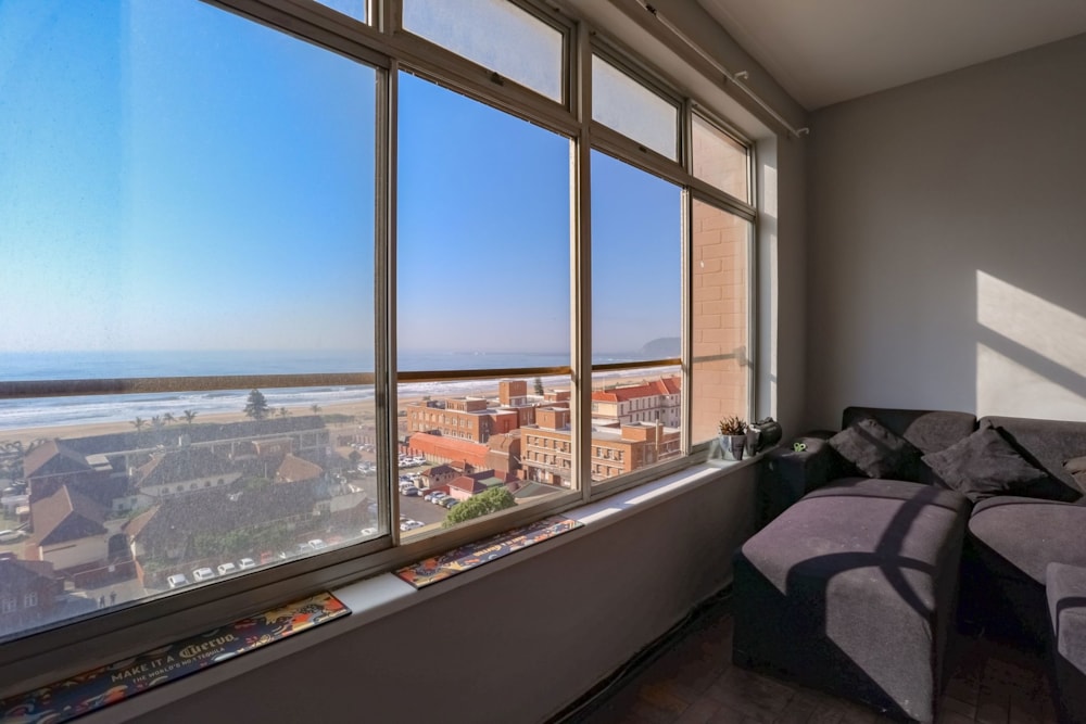 Studio apartment for sale in South Beach Durban - 1DA1708120 Studio apartment for sale in South Beach Durban - 1DA1708120