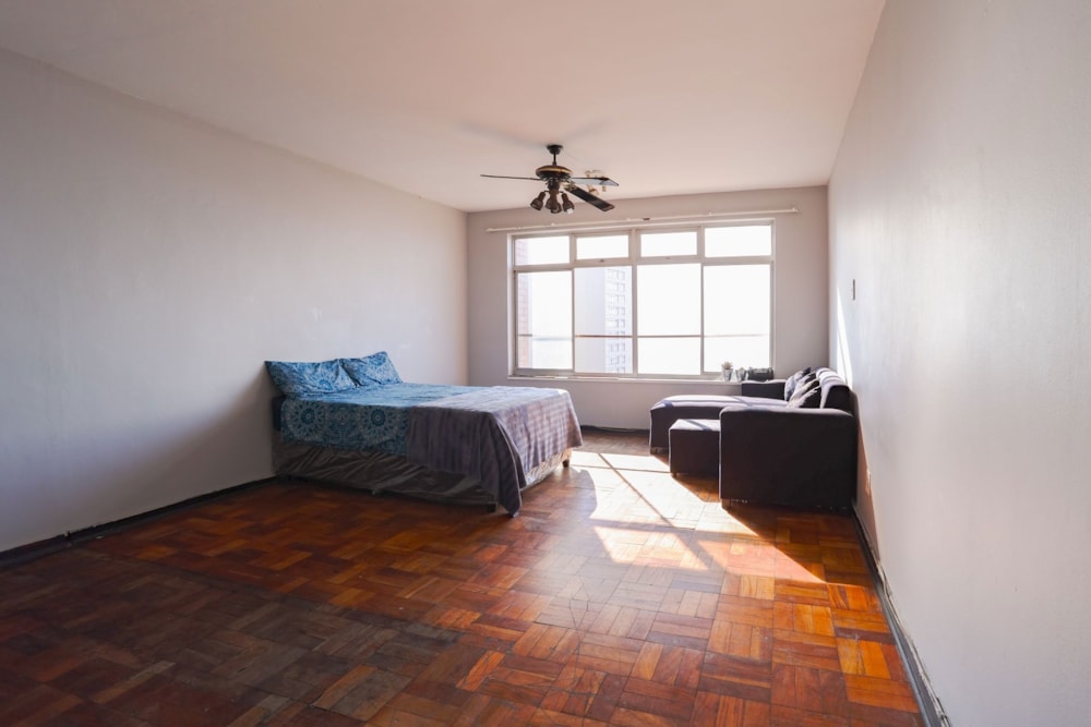 Studio apartment for sale in South Beach Durban - 1DA1708120 Studio apartment for sale in South Beach Durban - 1DA1708120