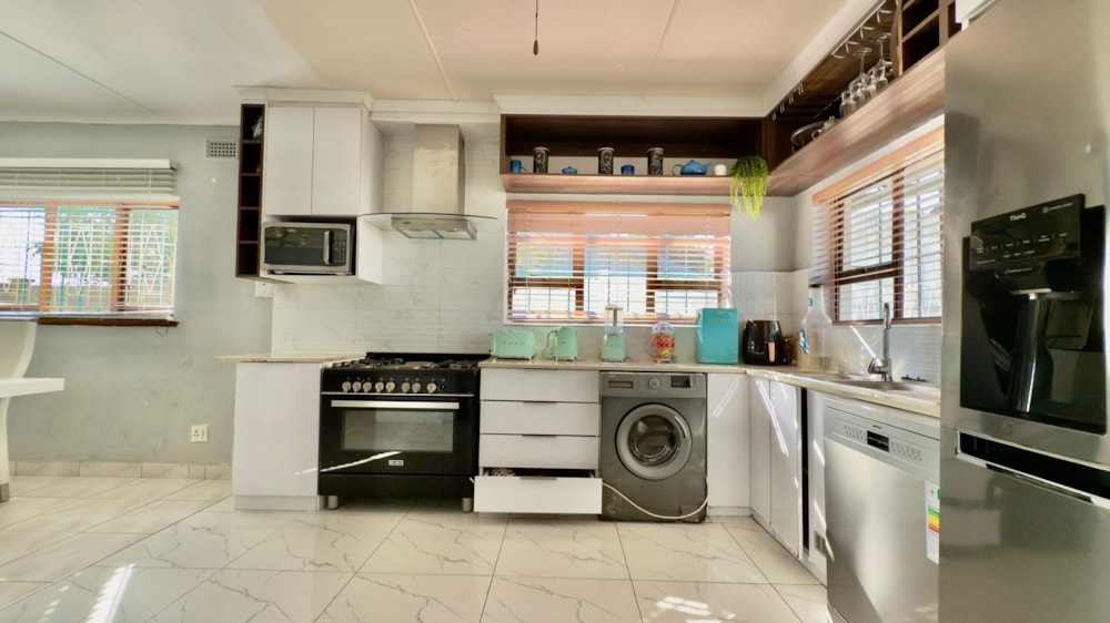 House for sale in Carrington Heights - 1DA1706527 House for sale in Carrington Heights - 1DA1706527