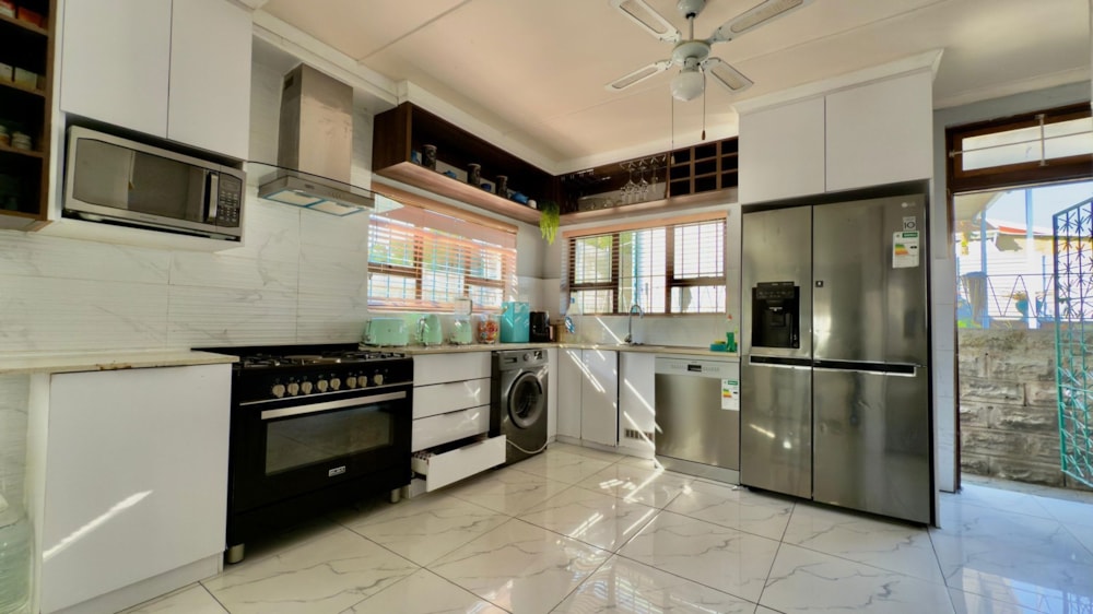 House for sale in Carrington Heights - 1DA1706527 House for sale in Carrington Heights - 1DA1706527