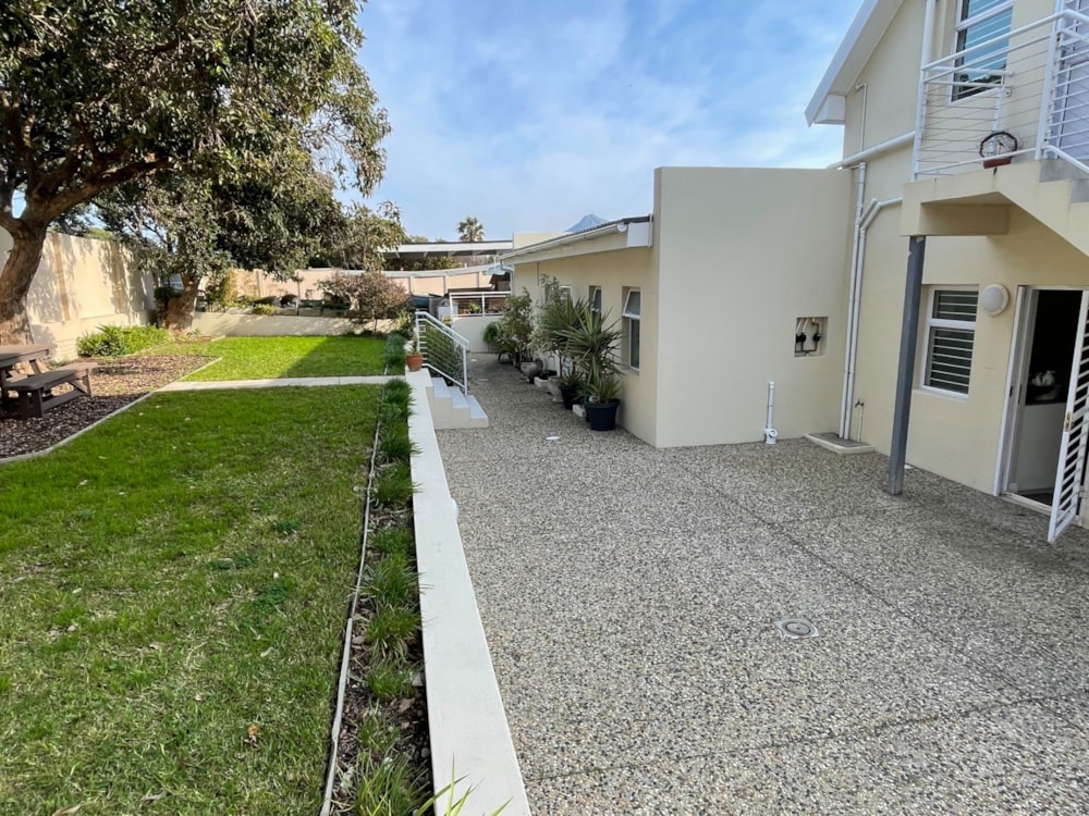 Apartment let in Fish Hoek - FHL1692996 Apartment let in Fish Hoek - FHL1692996