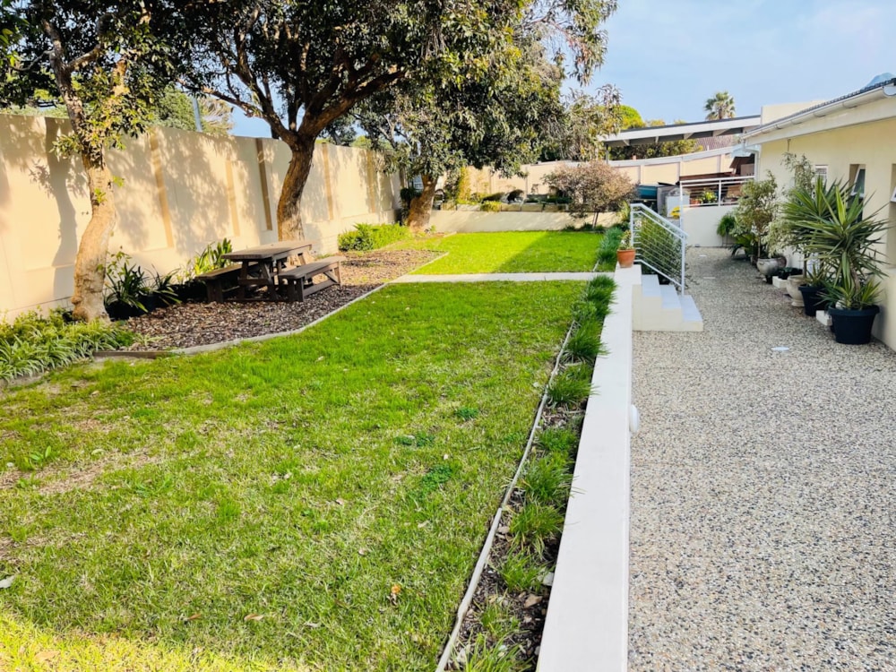 Apartment let in Fish Hoek - FHL1692996 Apartment let in Fish Hoek - FHL1692996