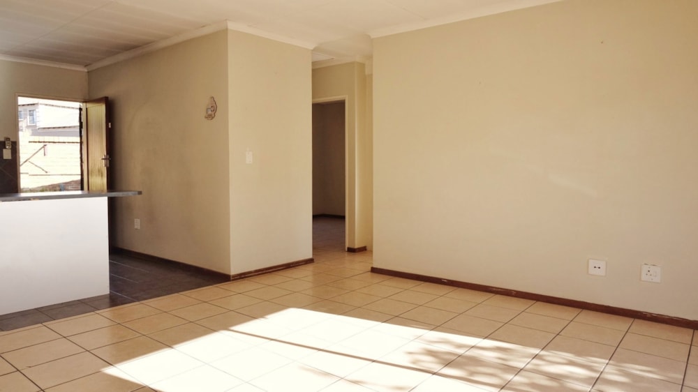 Townhouse let in Wierda Glen - CNL1708154 Townhouse let in Wierda Glen - CNL1708154