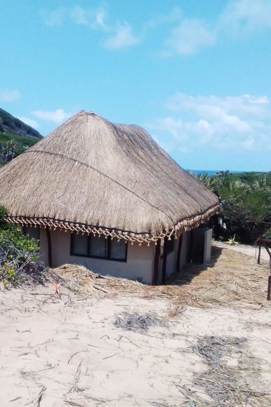 Beach bungalow for sale in Inharrime, Mozambique - 3MQ1684325