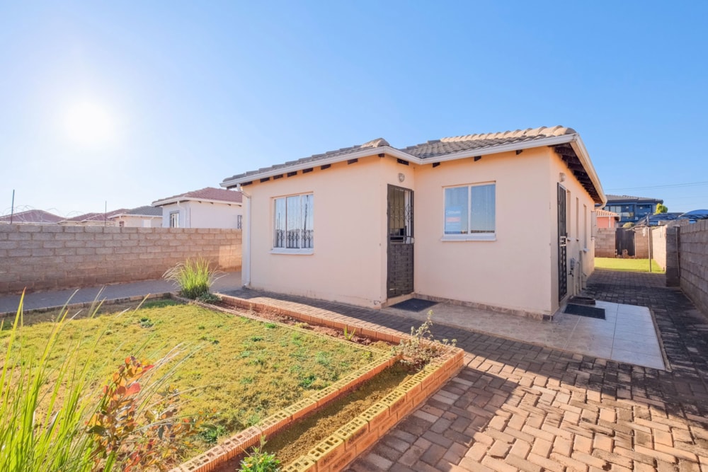 House for sale in Protea Glen - RAN1704031