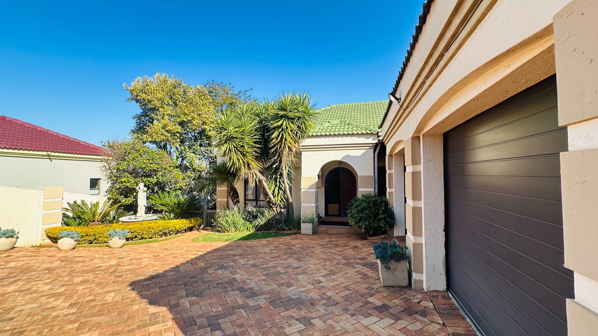 Security estate home for sale in Kosmos Ridge - 1HR1707139