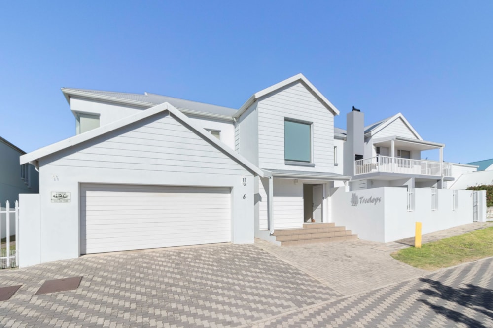 Double-storey house to rent in Kenton on Sea - 1KO1707226 Double-storey house to rent in Kenton on Sea - 1KO1707226