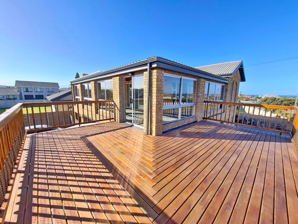 House let in Fraaiuitsig - 1MB1713186 House let in Fraaiuitsig - 1MB1713186