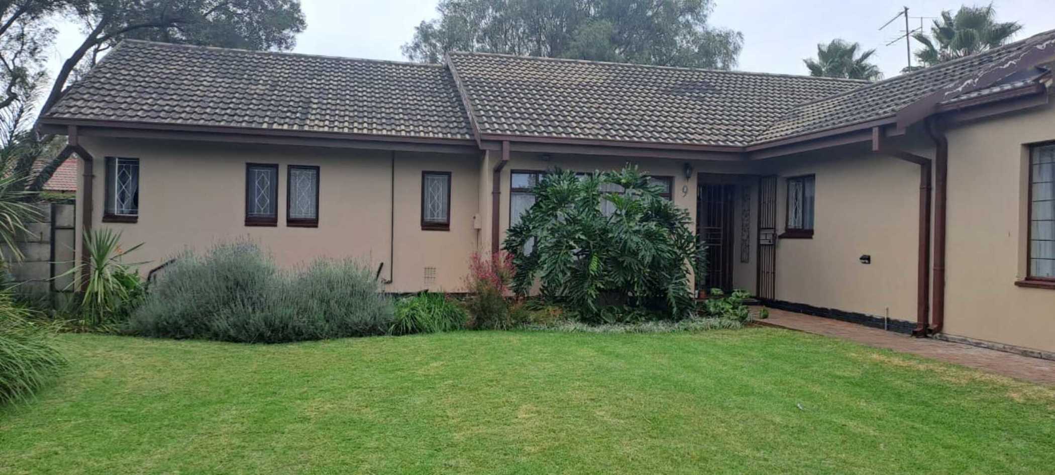 House for sale in Flora Gardens - 1VT1708674