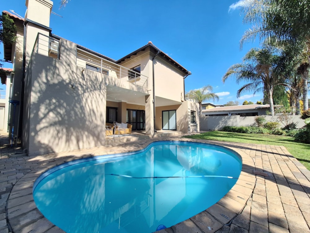 Security estate home for sale in Willow Acres - PT1736170