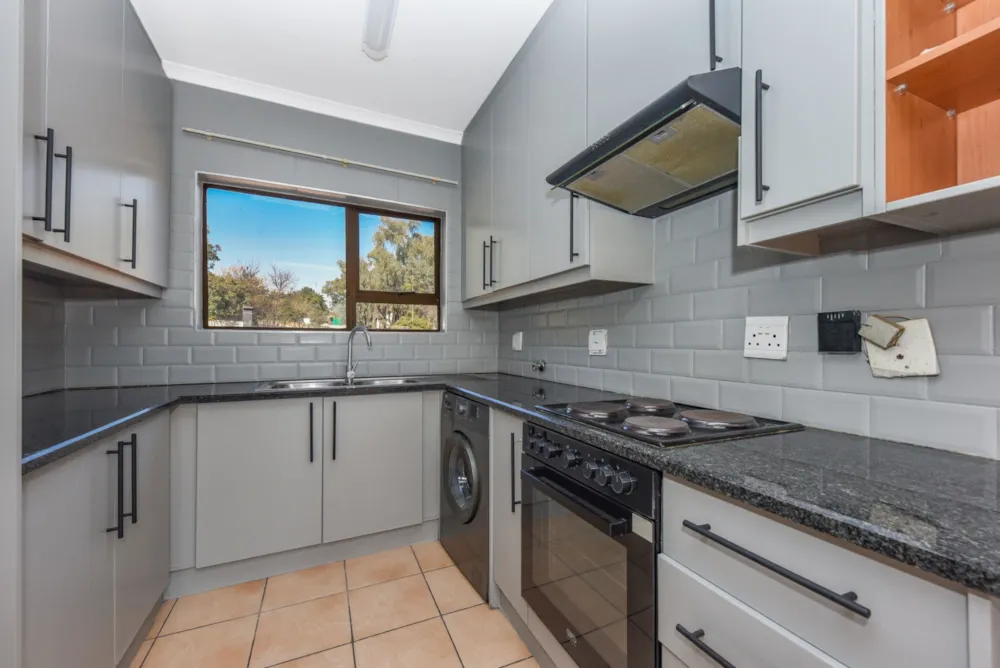 Apartment sold in Fourways Area - FW1706642 Apartment sold in Fourways Area - FW1706642