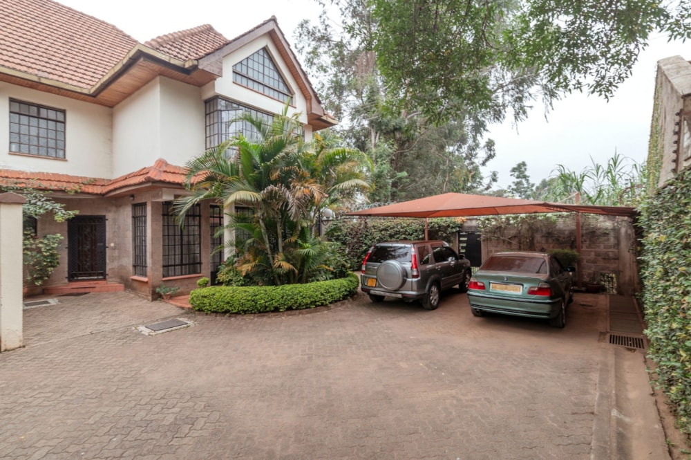 Townhouse for sale in Lavington, Kenya - 3KE1707745 Townhouse for sale in Lavington, Kenya - 3KE1707745