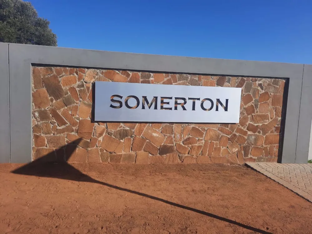 Residential vacant land for sale in Somerton Estate - 1BX1708809 Residential vacant land for sale in Somerton Estate - 1BX1708809