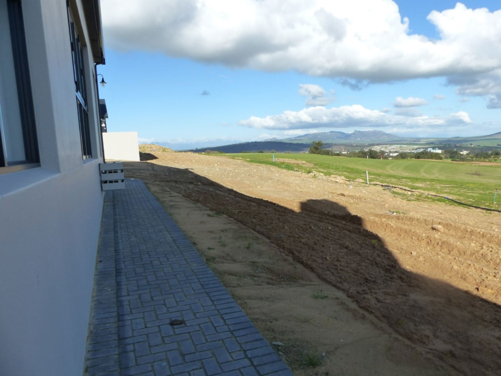 House to rent in Mount Royal Golf & Country Estate - 1SJ1714247 House to rent in Mount Royal Golf & Country Estate - 1SJ1714247