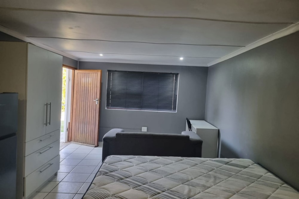 Bachelor apartment to rent in Fort England - 1GC1710977 Bachelor apartment to rent in Fort England - 1GC1710977