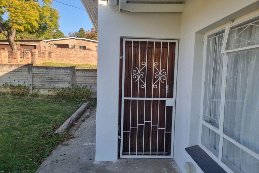 Bachelor apartment to rent in Fort England - 1GC1710977 Bachelor apartment to rent in Fort England - 1GC1710977