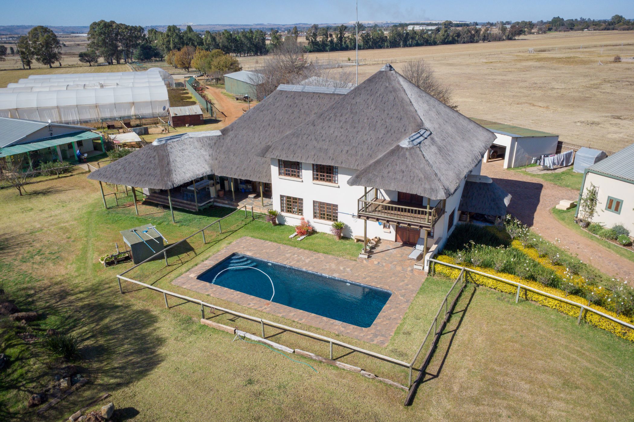 Mixed use farm for sale in Tarlton - 1KR1706311