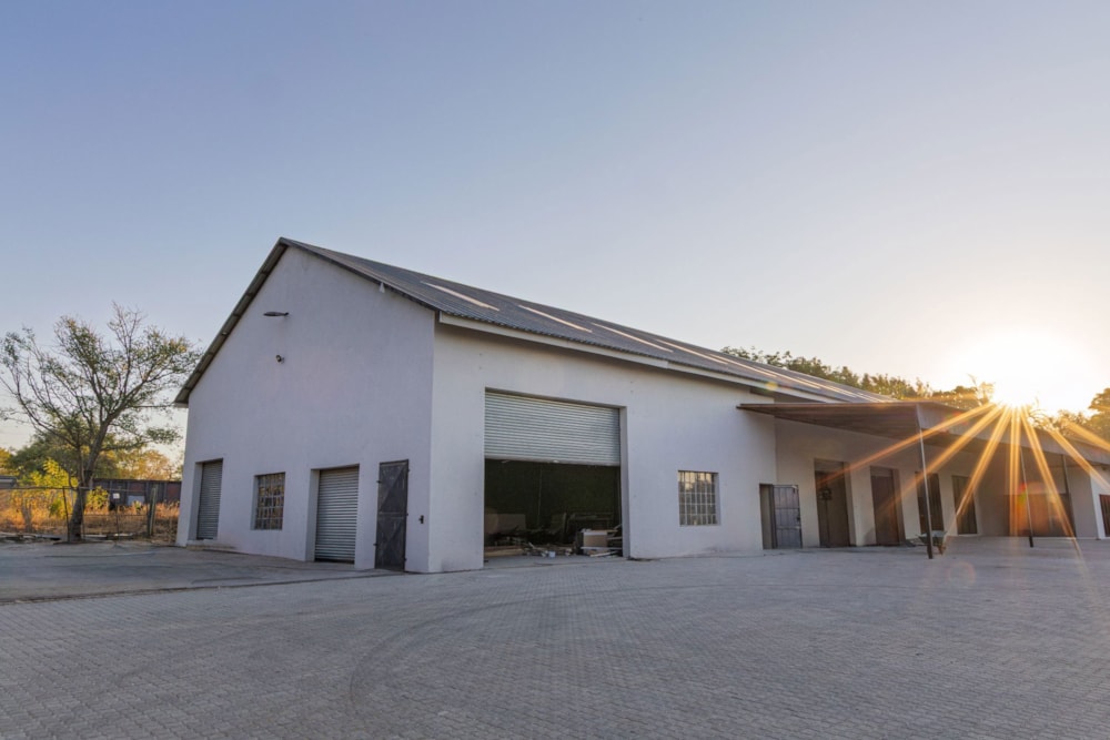 Commercial industrial property to rent in Hoedspruit - 1HS1737220