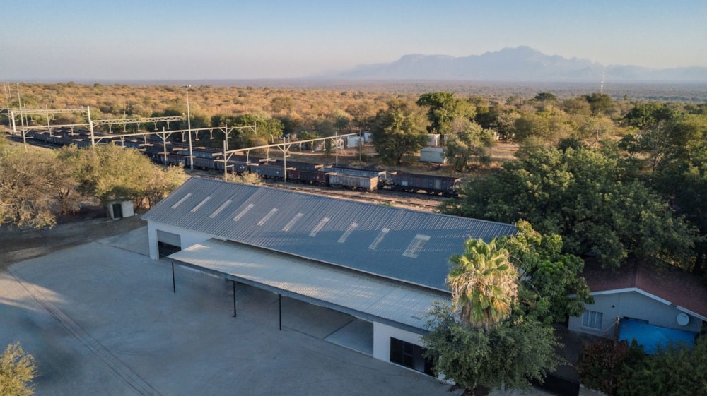 Commercial industrial property let in Hoedspruit - 1HS1700060 Commercial industrial property let in Hoedspruit - 1HS1700060