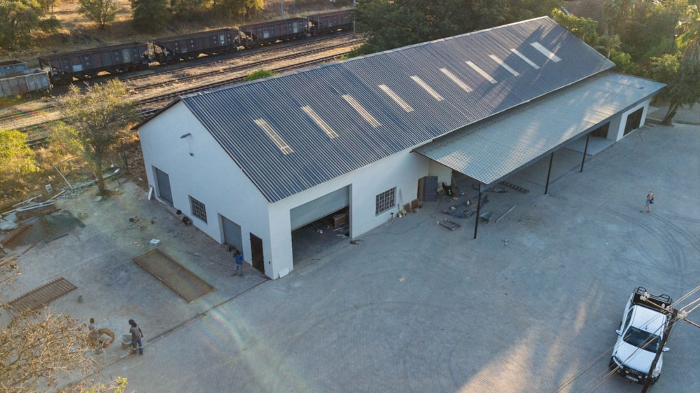 Commercial industrial property let in Hoedspruit - 1HS1700060 Commercial industrial property let in Hoedspruit - 1HS1700060