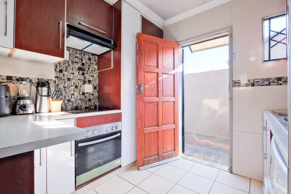 House sold in Soweto - RDT1706809