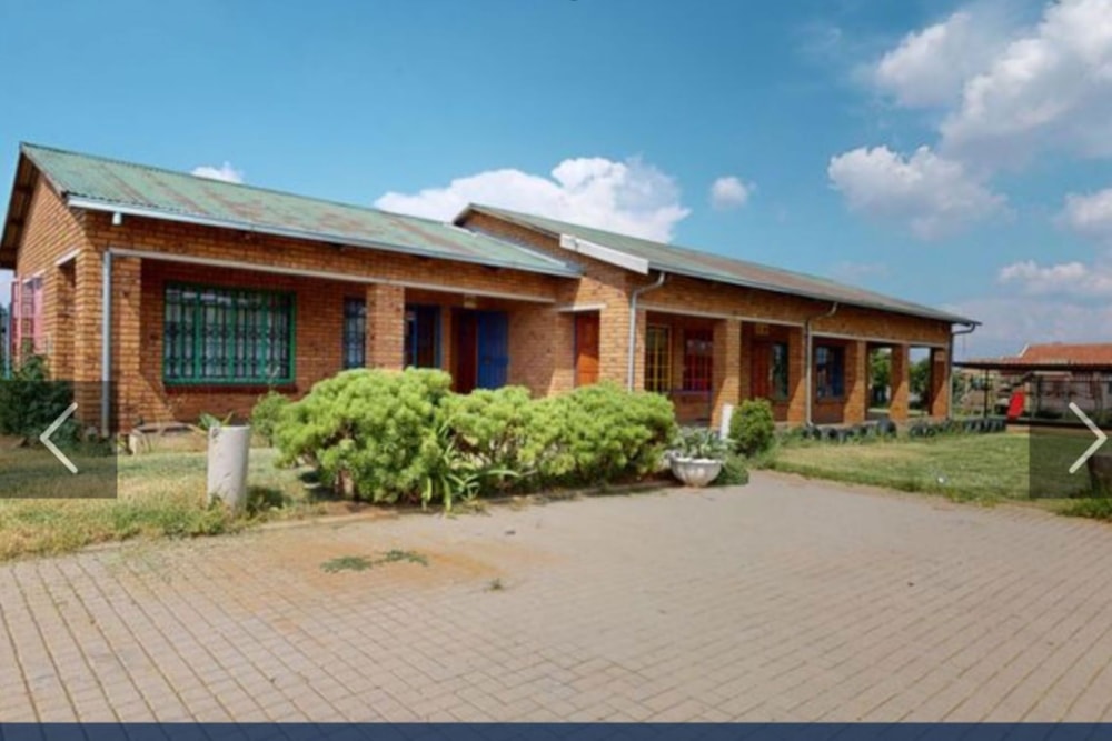 Commercial Building for sale in Cloverdene - EN1700819