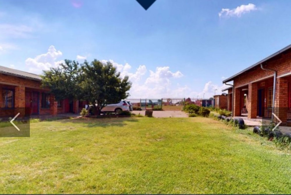 Commercial Building for sale in Cloverdene - EN1700819