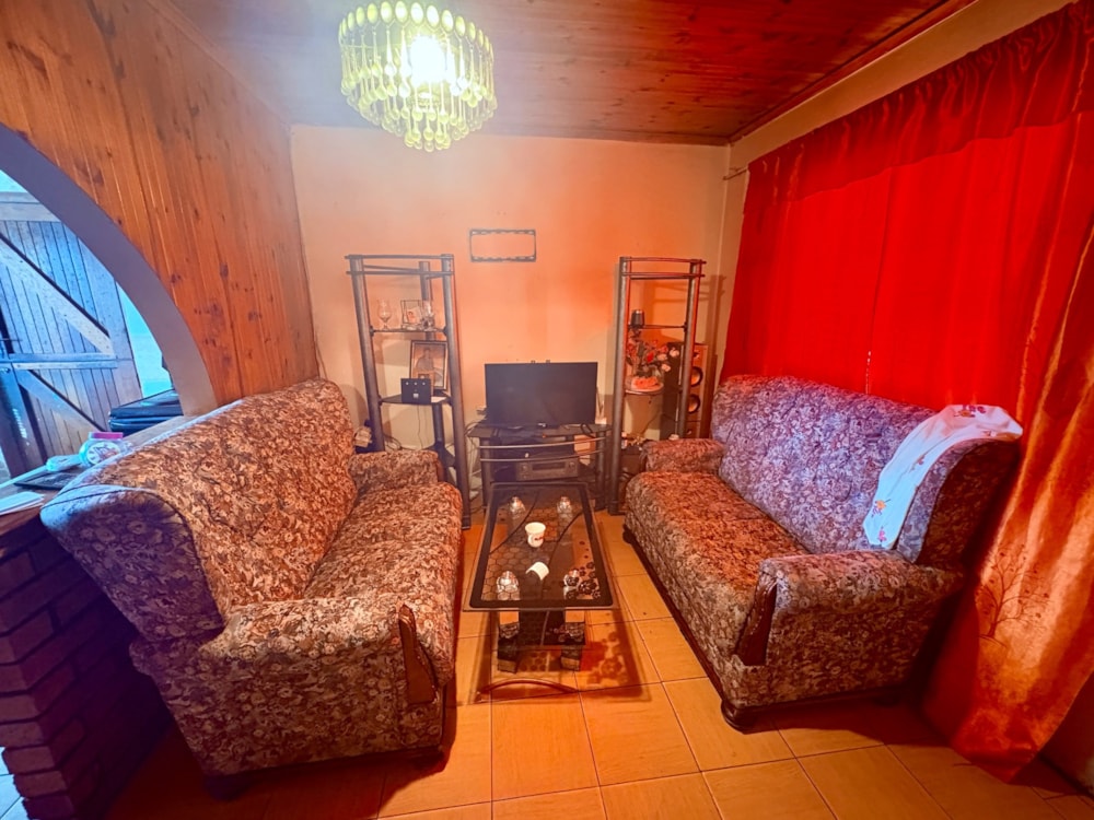 House for sale in Rosedale, Uitenhage, Kariega - 1UK1703943 House for sale in Rosedale, Uitenhage, Kariega - 1UK1703943