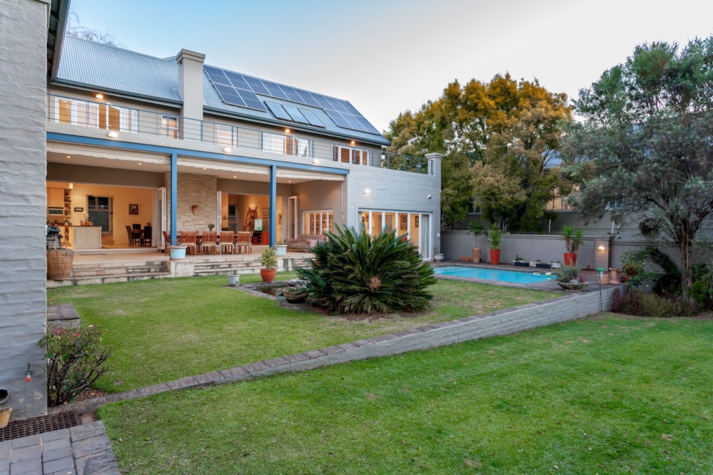 Double-storey house for sale in Craighall Park - HP1706025 Double-storey house for sale in Craighall Park - HP1706025