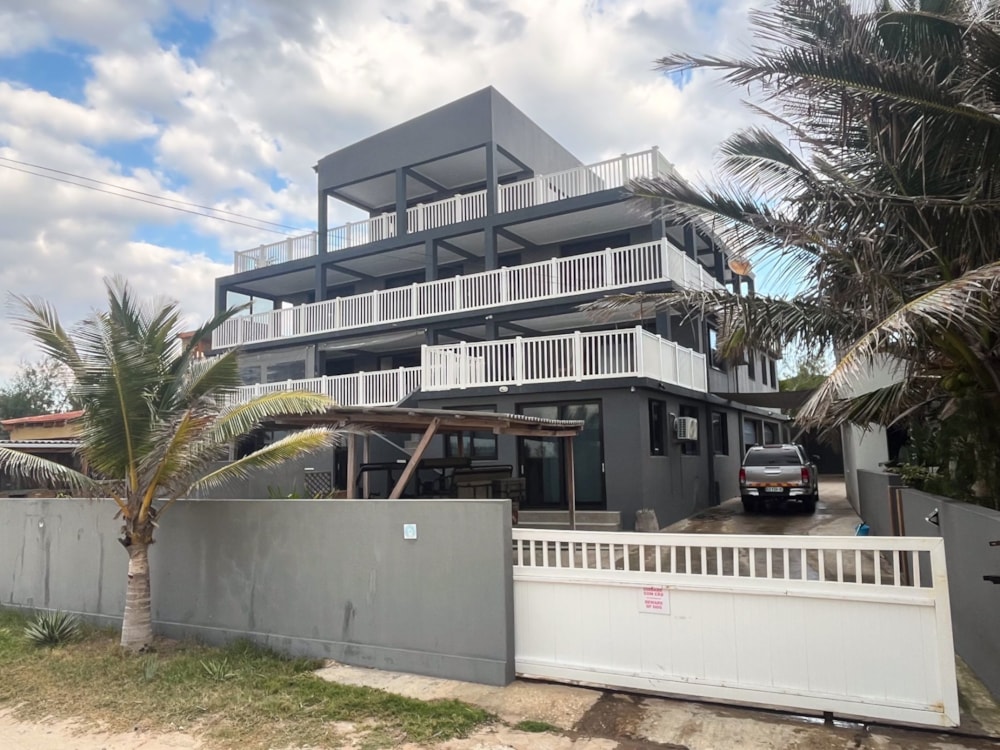 House for sale in Praia do Tofo, Mozambique - 3MQ1704280