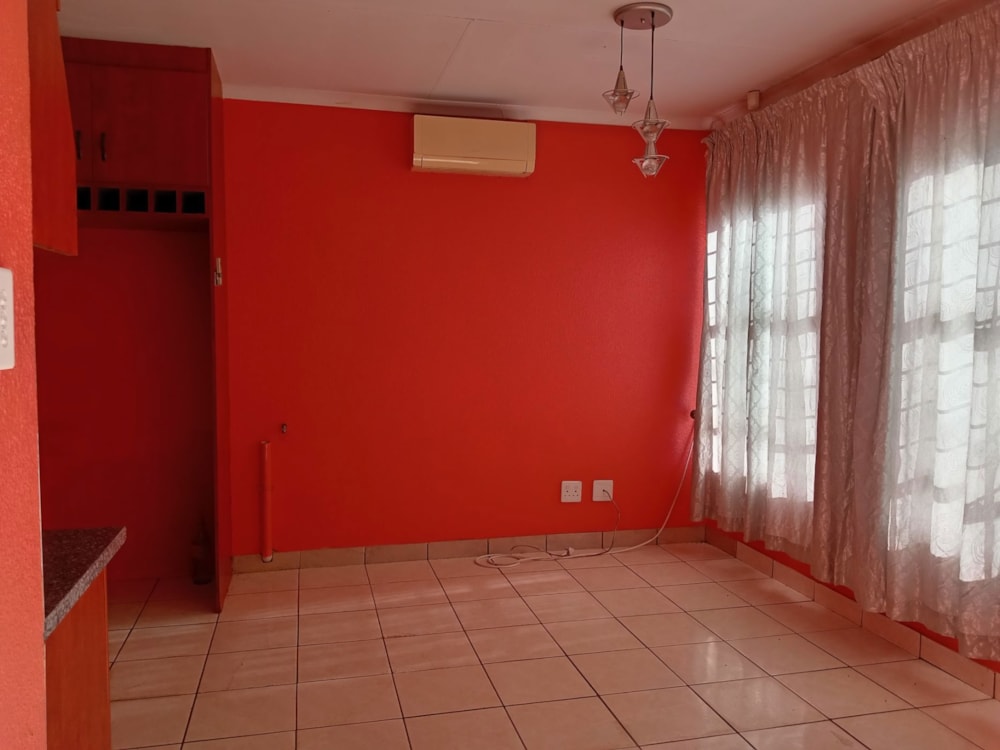 House for sale in Roodepan - 1KJ1706290 House for sale in Roodepan - 1KJ1706290