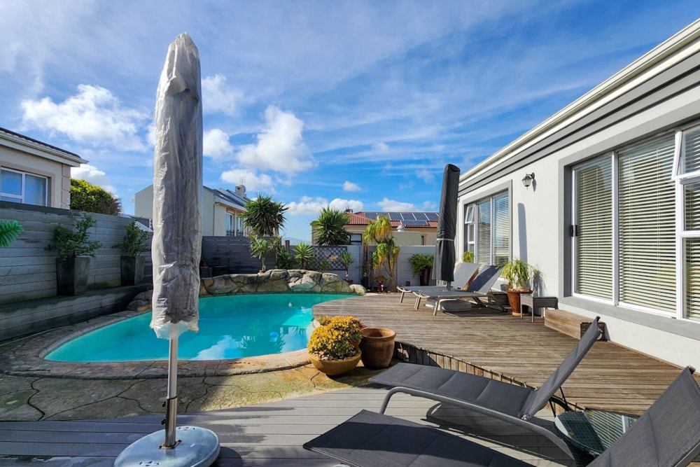 House for sale in West Beach, Blouberg - 1TV1706365