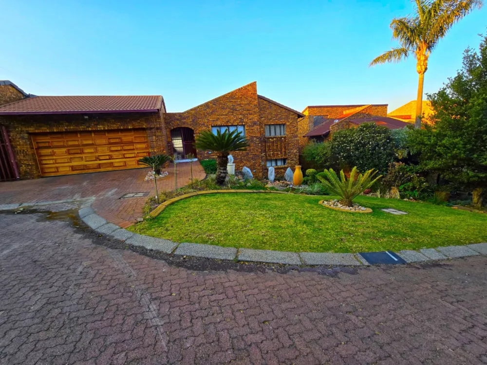 House for sale in Constantia Kloof - RAN1707308