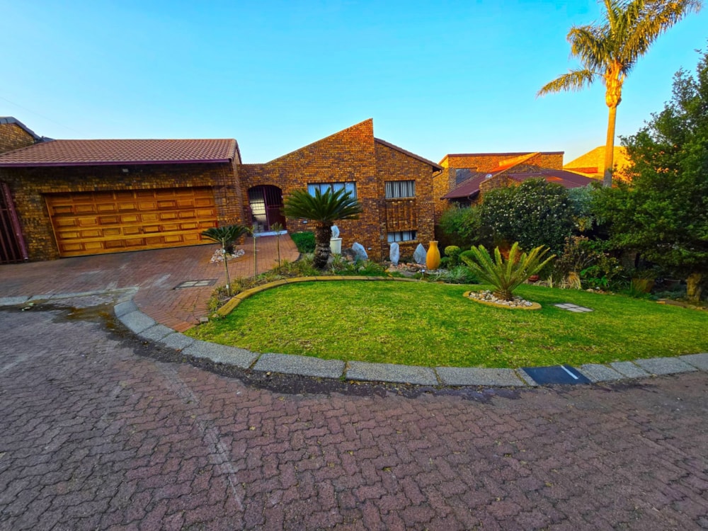 House for sale in Constantia Kloof - RAN1707308 House for sale in Constantia Kloof - RAN1707308