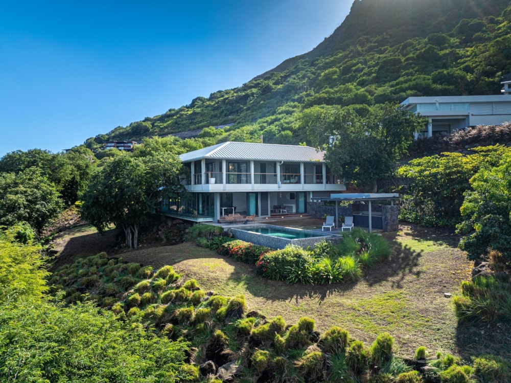 Double-storey house for sale in Tamarin, Mauritius - MUR1706004